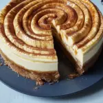Cinnamon Roll Cheesecake